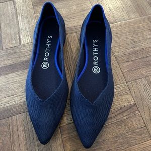 Women’s navy Rothy’s size 8.5